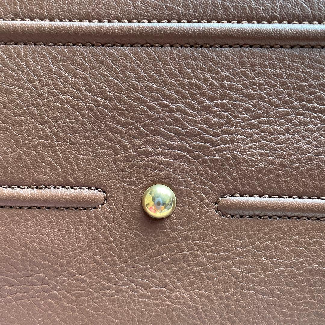 YVES SAINT LAURENT イヴサンローラン ミューズ　トゥ