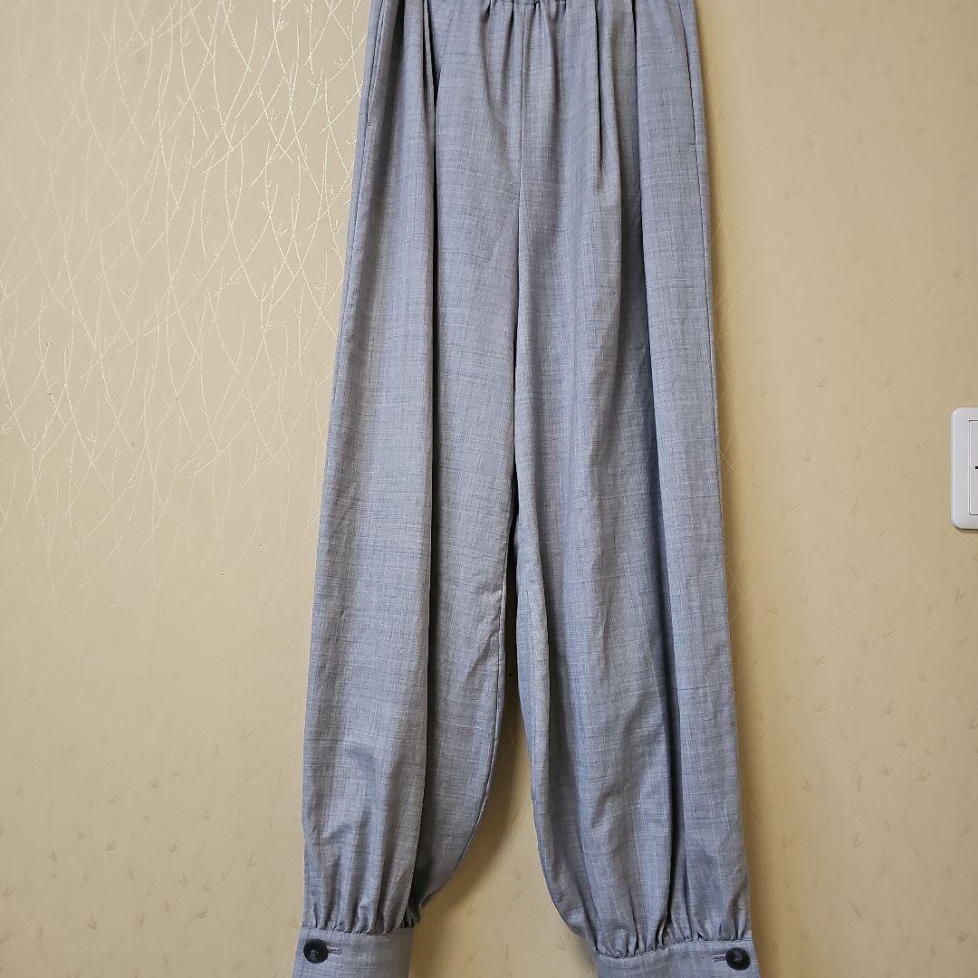 ENFOLDグレー サルエルパンツ ボタン付き裾