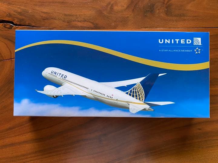 ユナイテッド UNITED BOEING 787-8 スケール1:200 - メルカリ