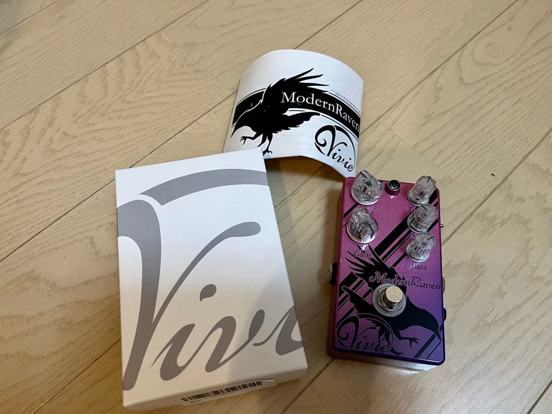 生産終了】Vivie Modern Raven ギターエフェクター