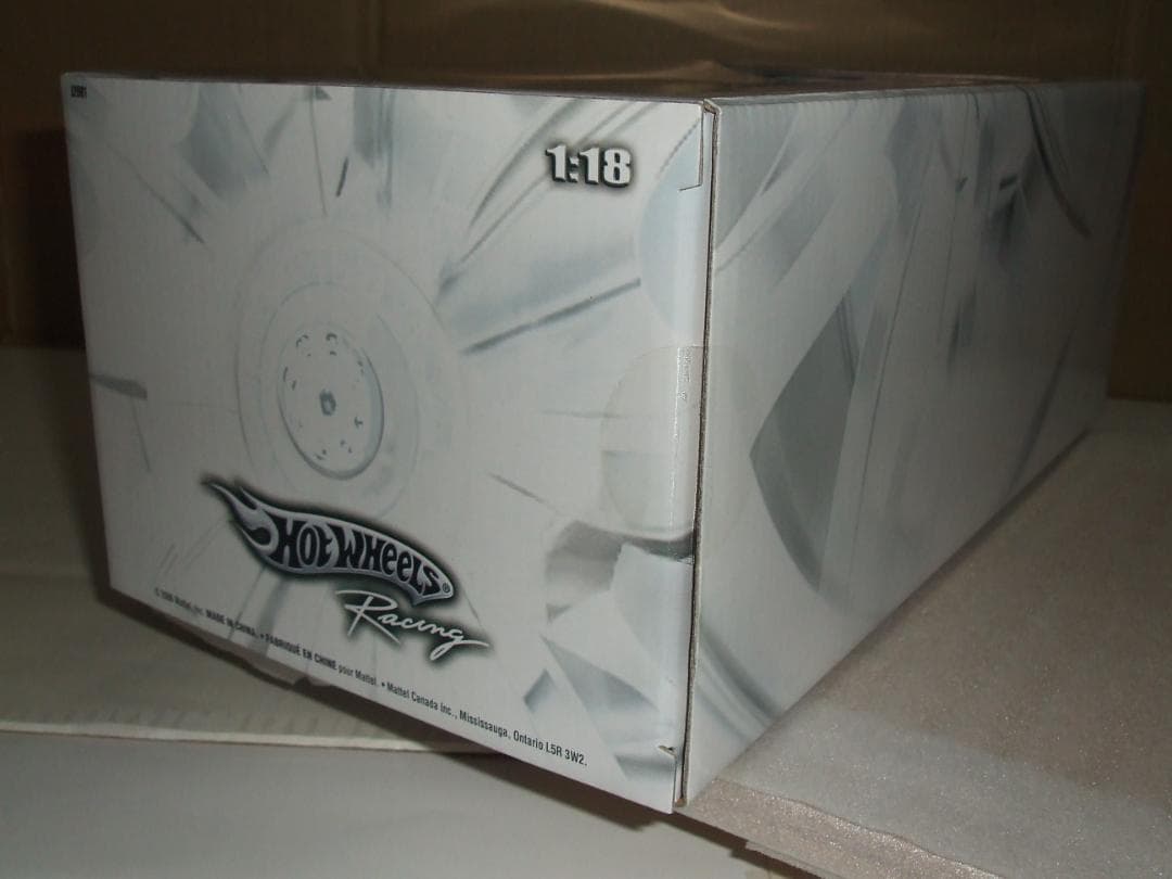 未開封　フェラーリ　２４８　F１　フェリペ・マッサ　＃６　マテル　１／１８