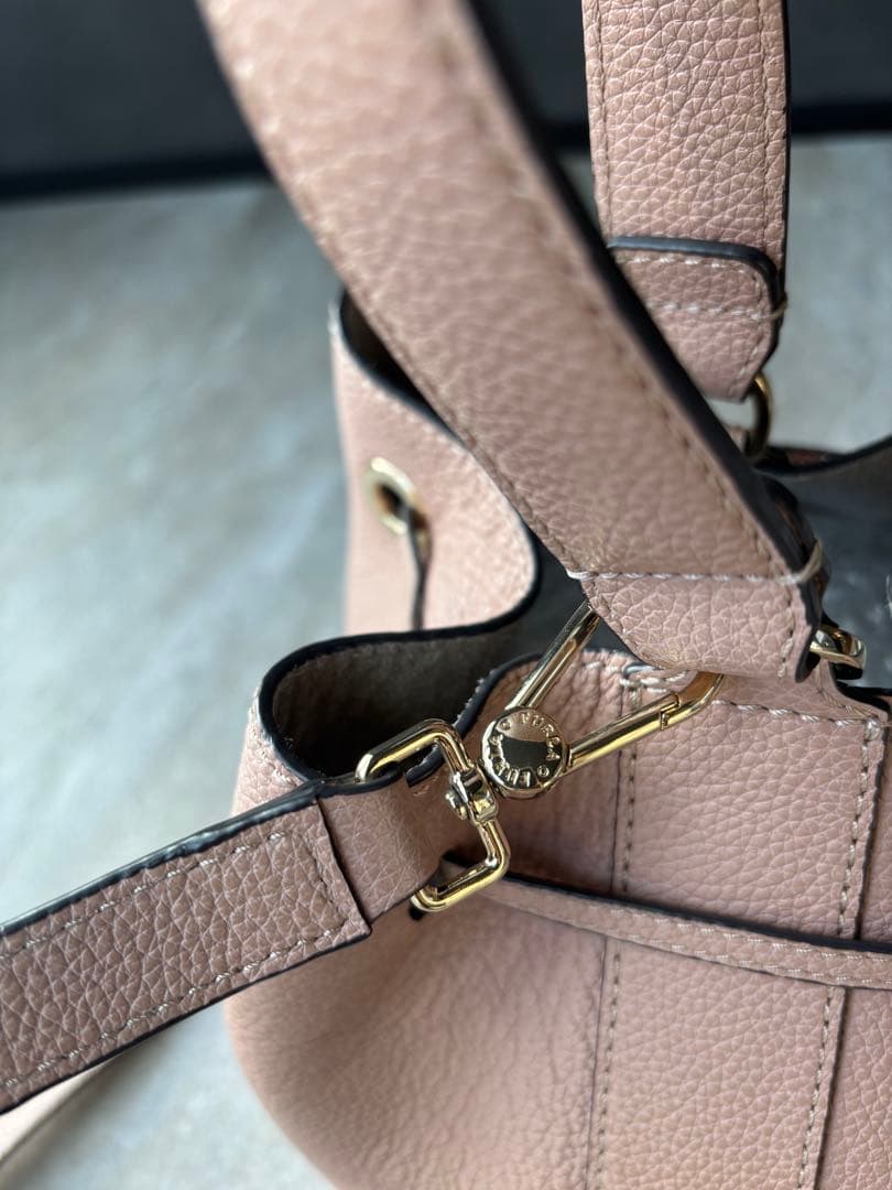 【美品】FURLA フルラ ピンクベージュ バケットバッグ　コスタンザ