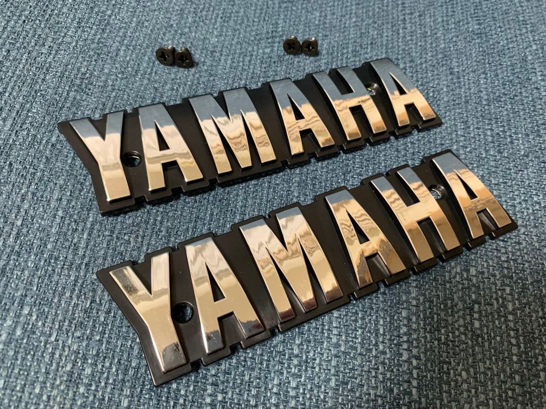 新品 ヤマハ XJ400D 純正タイプ タンク エンブレム　シルバー　クローム 新品 ヤマハ XJ400D 純正タイプ タンク エンブレム シルバー クローム