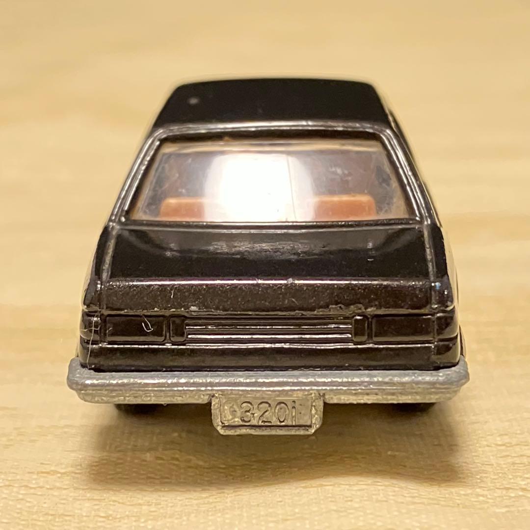 トミカ BMW 320i No.F45 1/62