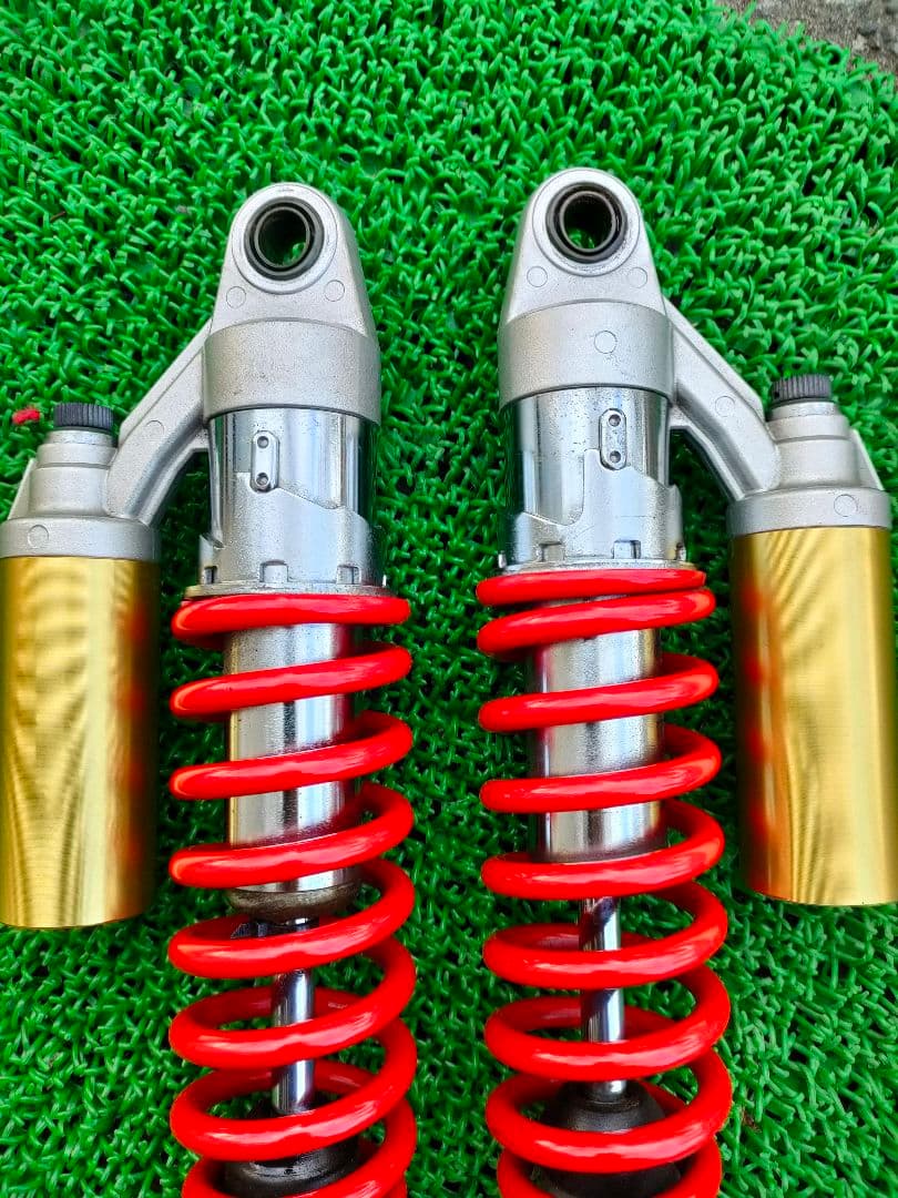 CB1300SF リアサスペンション 左右 SHOWA 純正 SC40 品薄