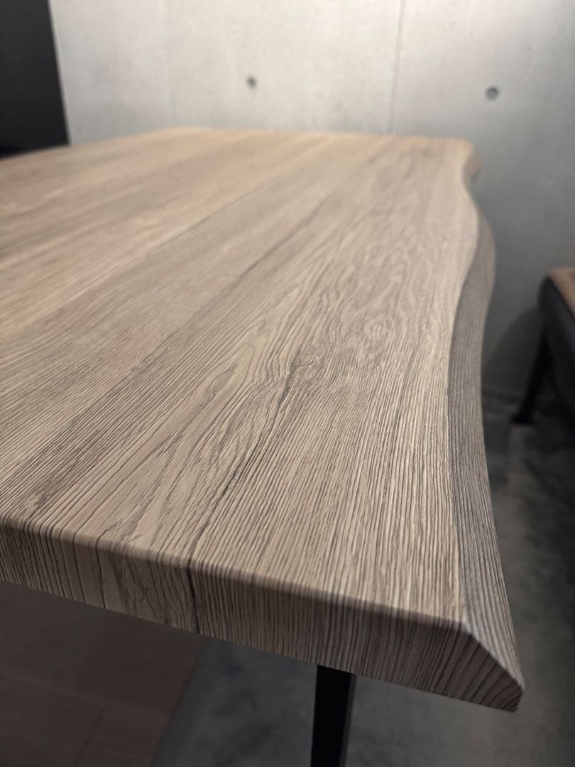 グレー 波型 木製ダイニングテーブル ※値下げしました