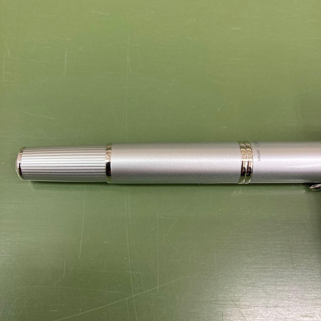 パイロット PILOT キャップレス万年筆デシモ EF 極細字 <ライトブルー