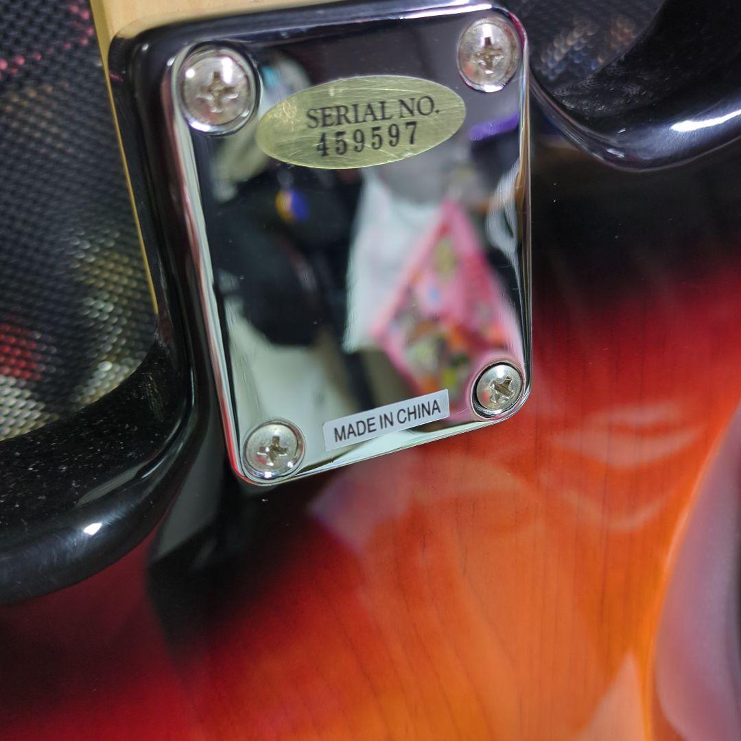 送料込み　BUSKER'S（ ストラトタイプ　 エレキギター