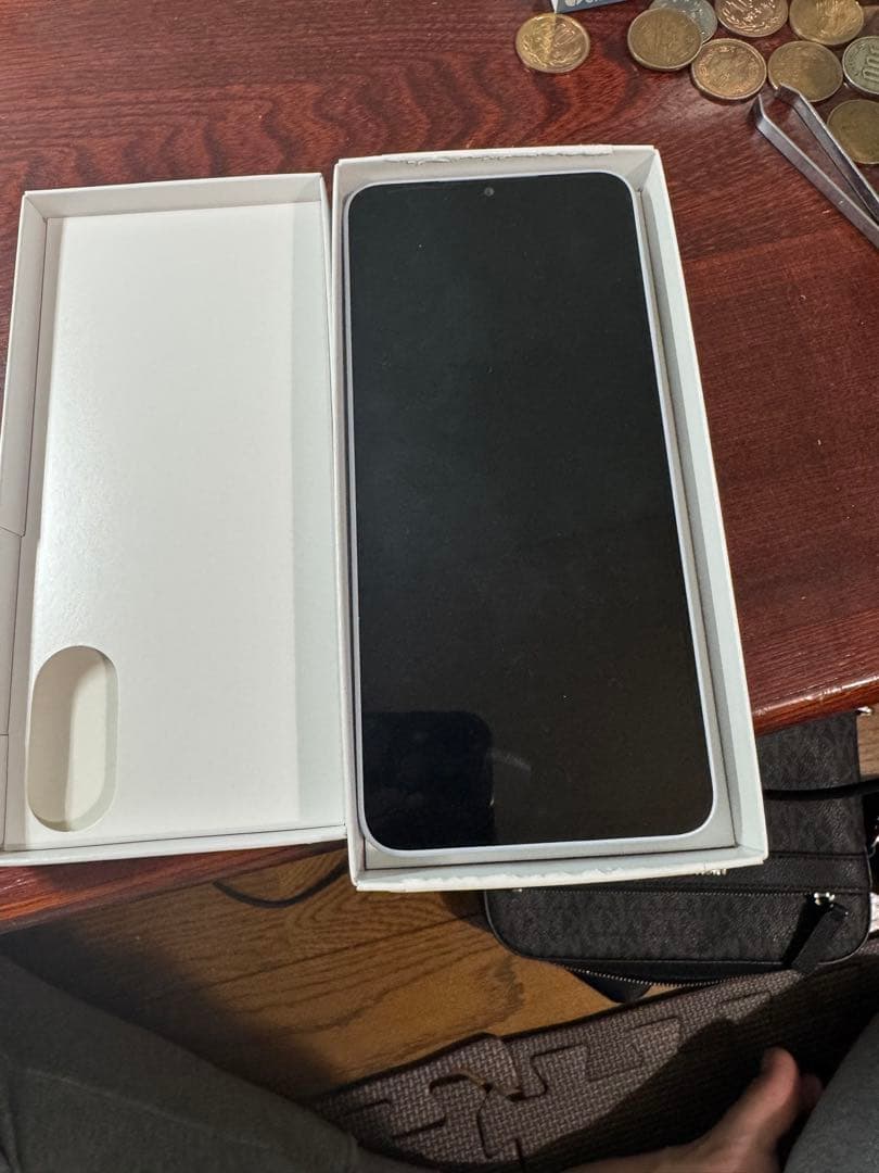 Samsung Galaxy A25 5G ホワイト