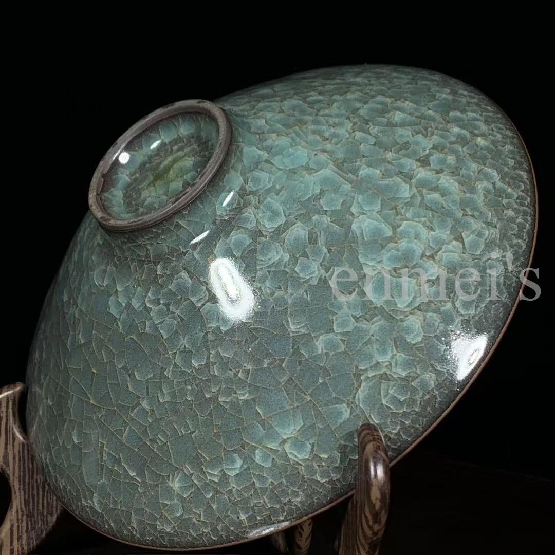 中国古美術・旧蔵品 宋代 官窑 冰裂纹斗笠碗（広口碗）・置物・