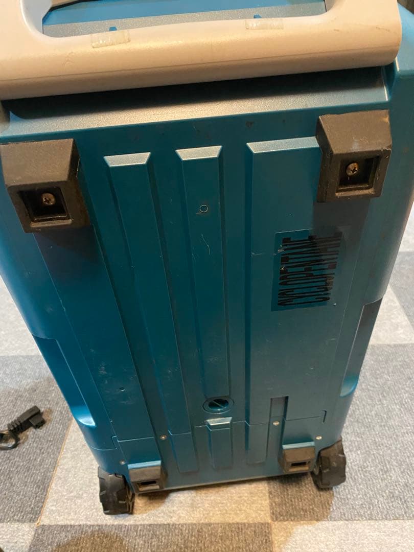 Makita 保冷温庫 CW180D