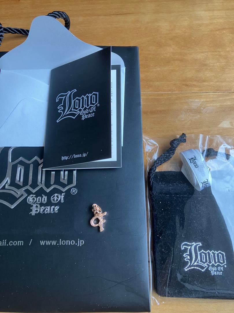 ロノ Lono イニシャルクラウンペンダントトップ 14金