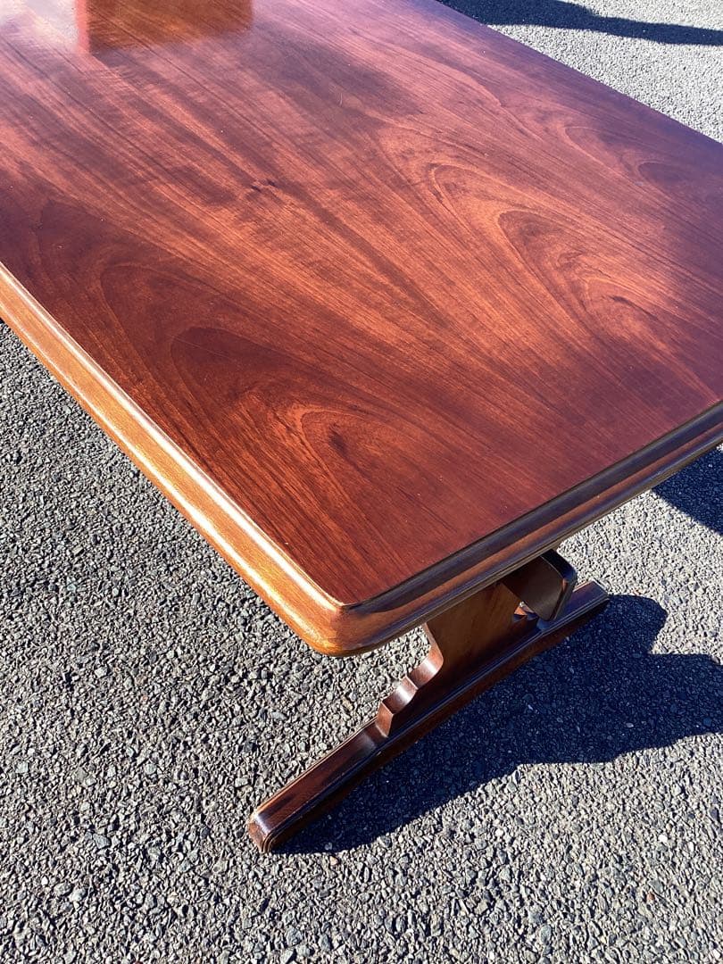 千葉県鴨川発　オールドカリモク　Karimoku　ダイニングテーブル 　4人掛け