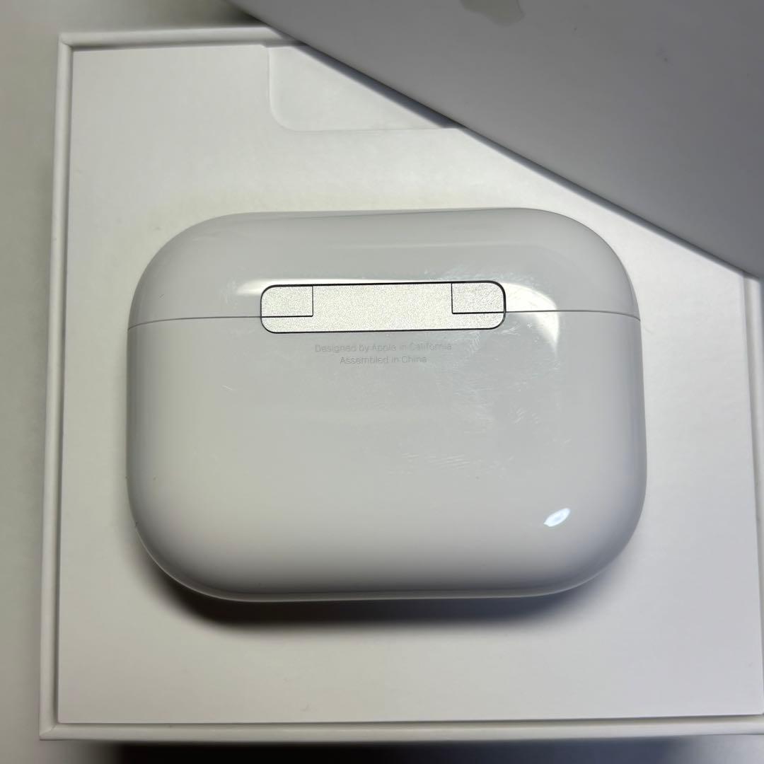 Apple AirPods Pro 第3世代 充電ケース A3122 極美品 - メルカリ