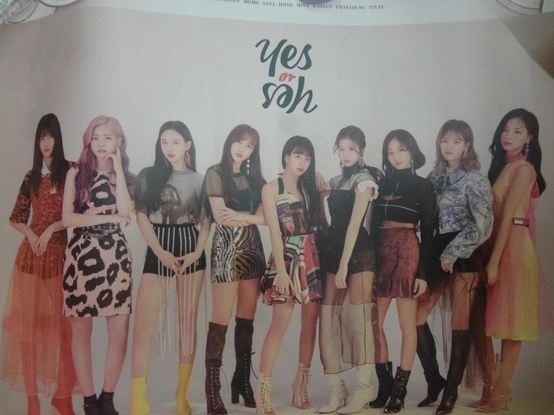 B２サイズポスター２００本セット●アーティスト・シネマ他混合セット