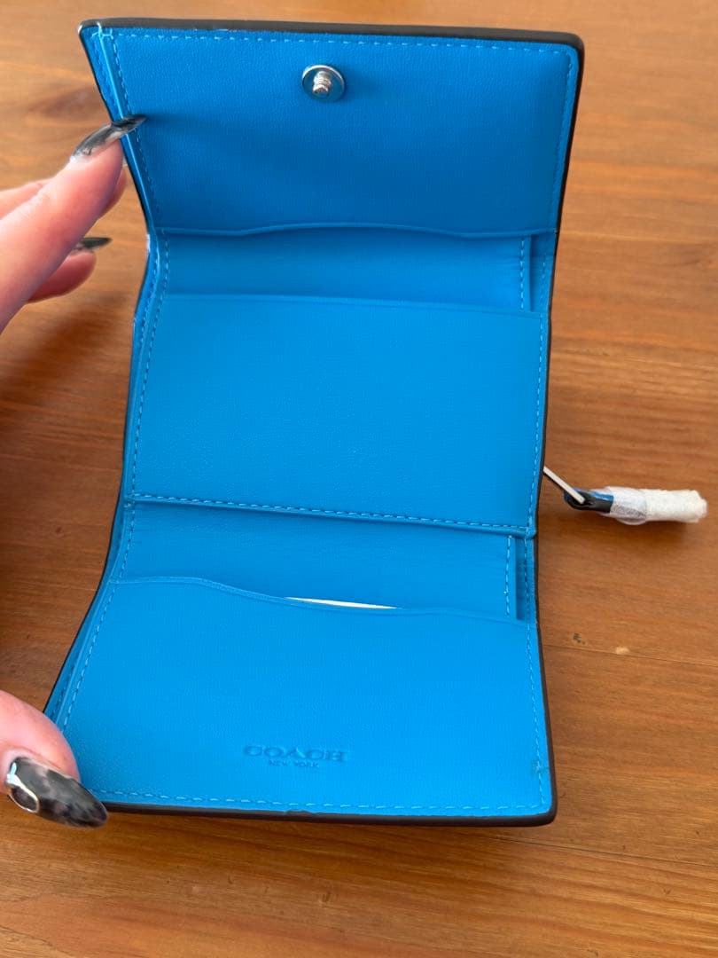 新品・未使用】COACH 三つ折り財布 CM238-SV ブルー - メルカリ