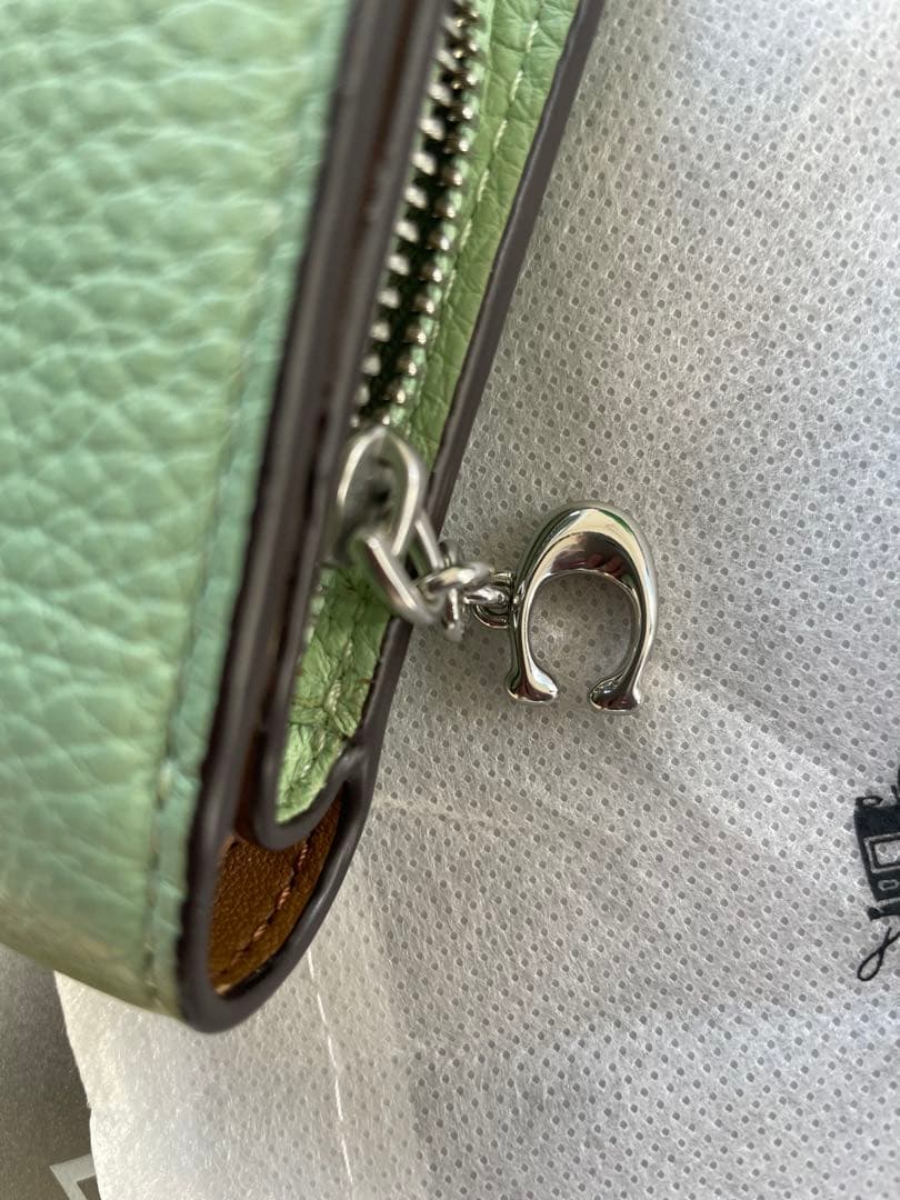 COACH 新品 2つ折り財布 ケース付　新色ペパーミント