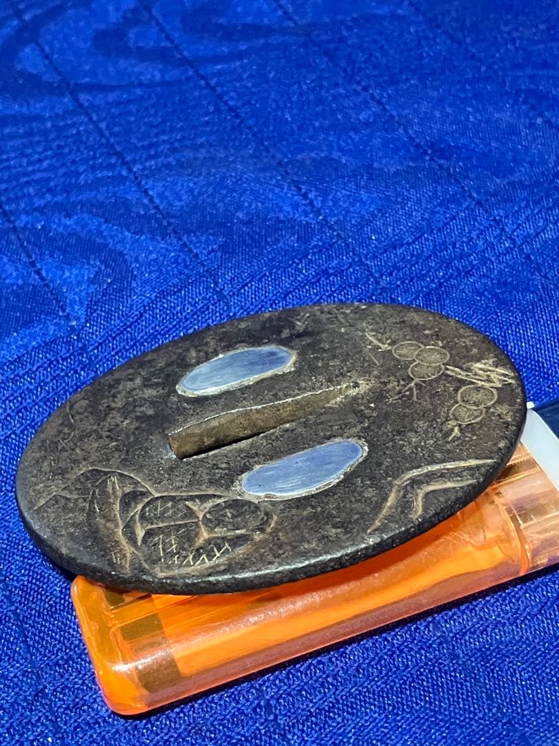 日本刀　小刀　鍔　金銀象嵌　鉄鍔