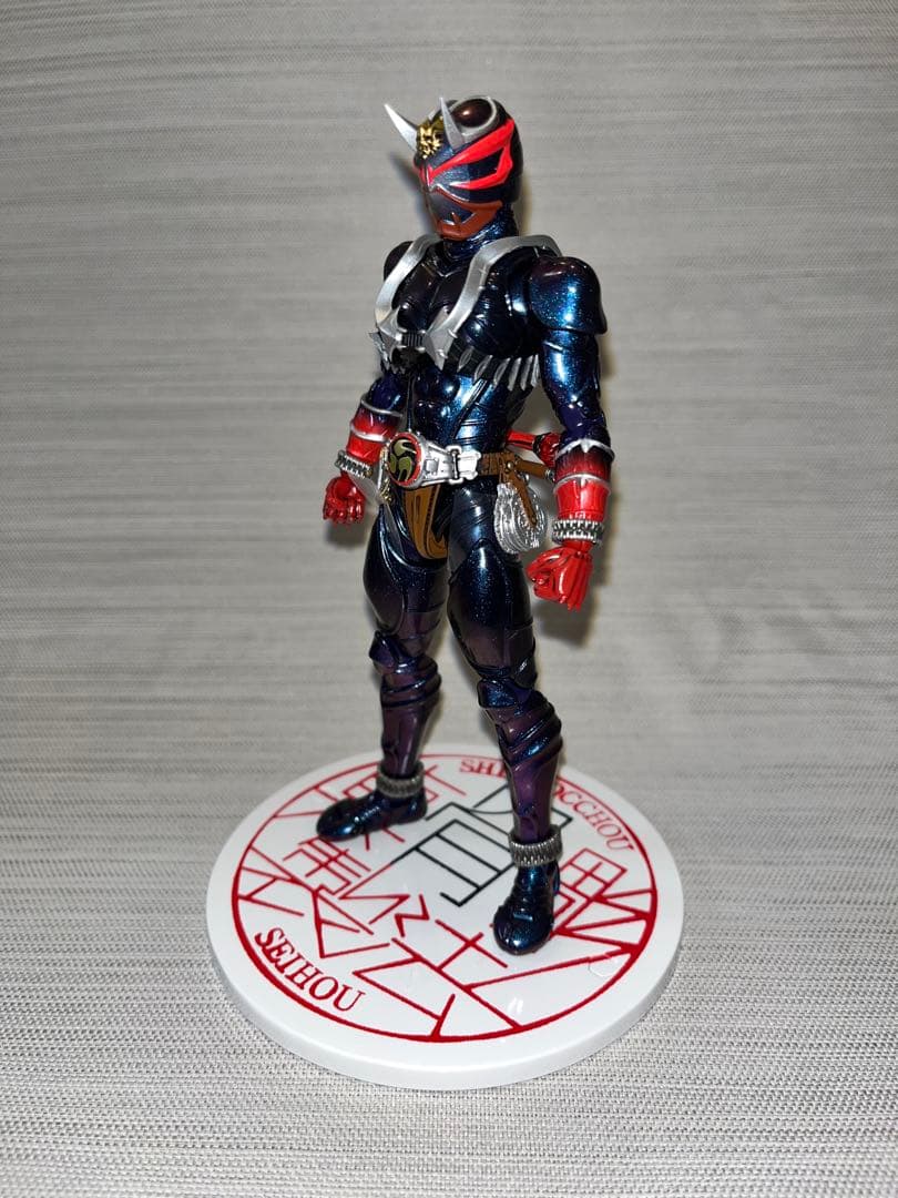 S.H.Figuarts（真骨彫製法） 仮面ライダー響鬼 10th Ver＆鬼爪