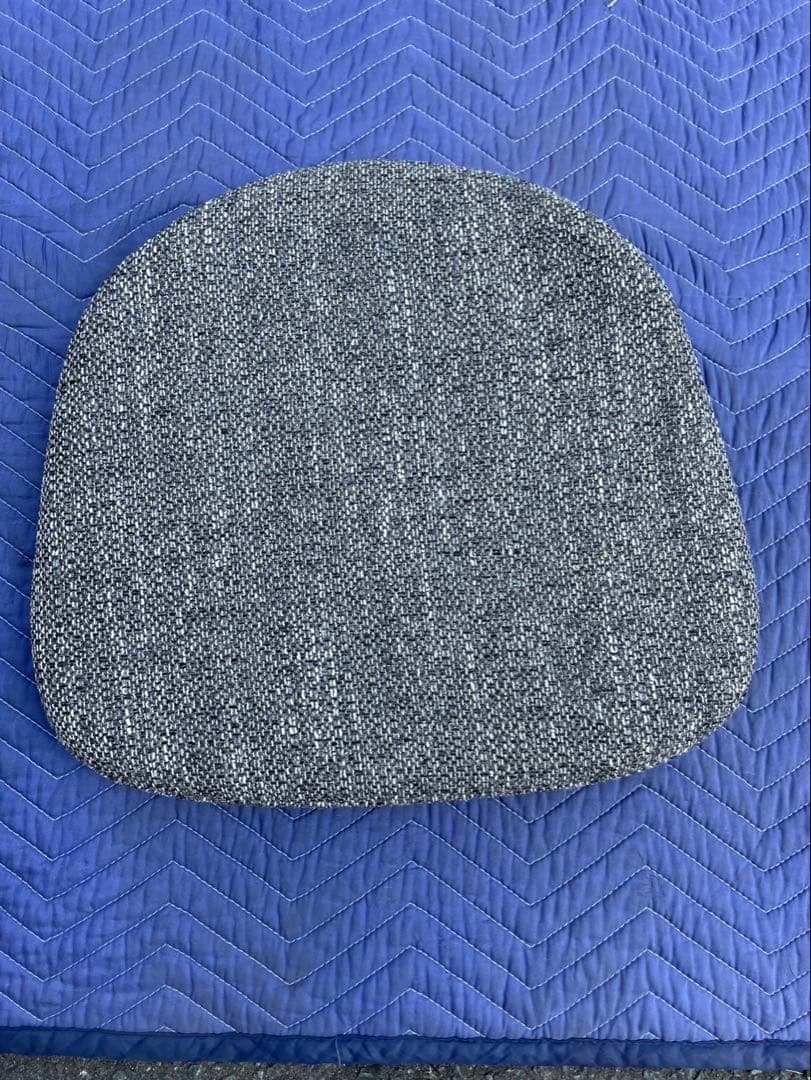 M*E様 美品飛騨産業キツツキマーク　ダイニングテーブル　3脚椅子セット