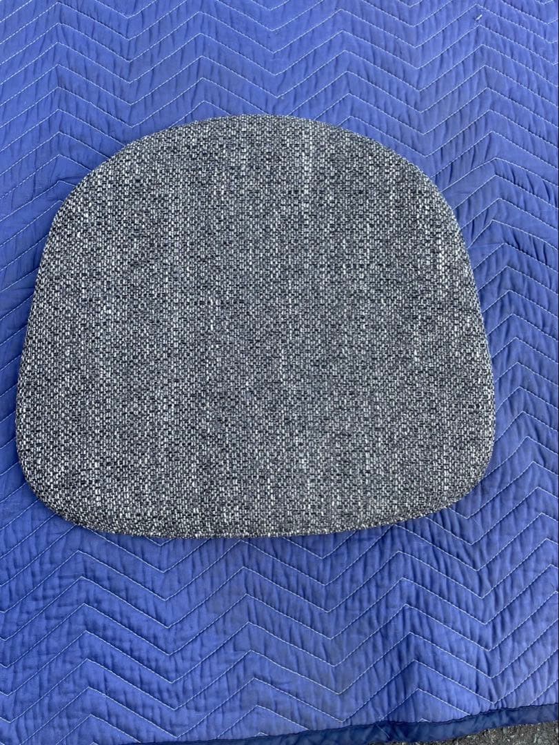 M*E様 美品飛騨産業キツツキマーク　ダイニングテーブル　3脚椅子セット