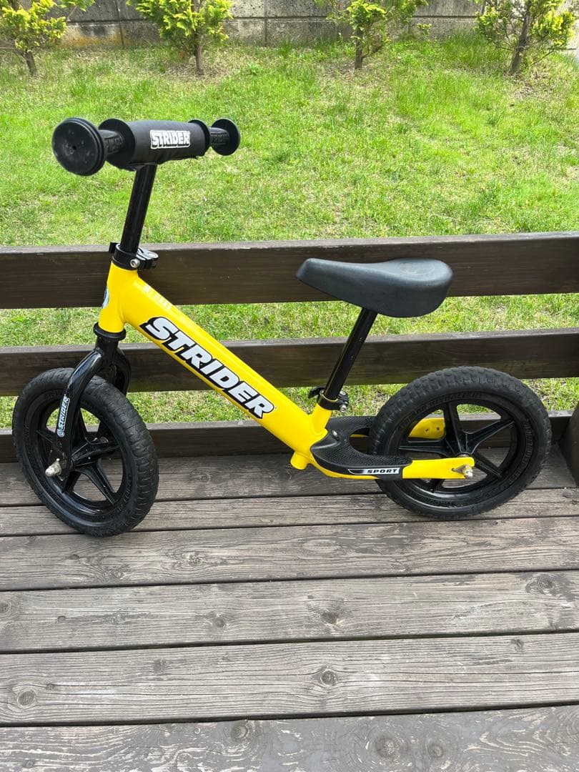 STRIDER 12インチ バランスバイク イエロー