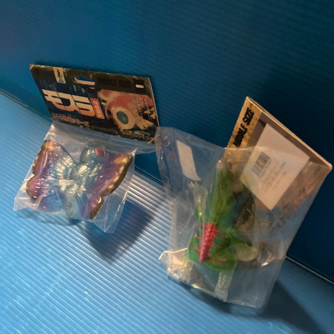 CCP ミドルサイズソフビ　モスラ 、ギロン 2点セット