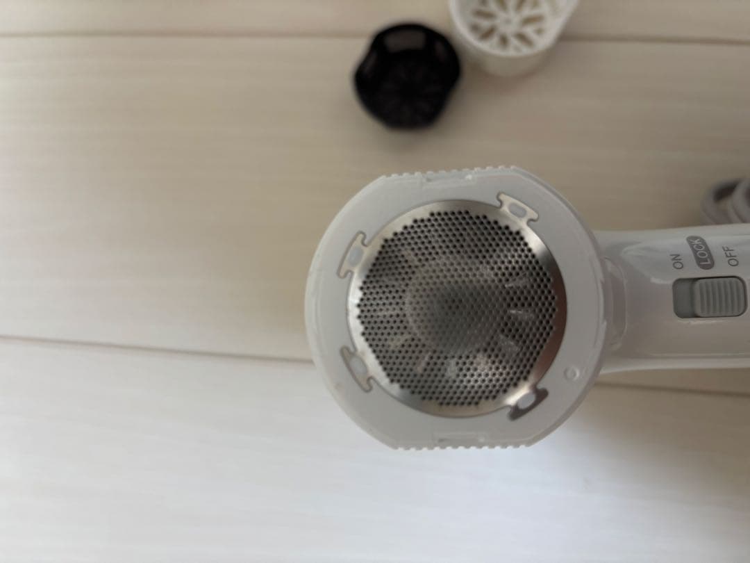 新色ホワイト　Nobby マイナスイオンヘアドライヤー NB950 2025年製