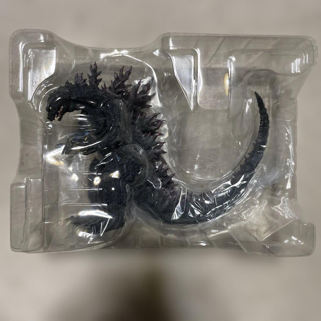 S.H.MonsterArts GODZILLA ゴジラ 2000ミレニアム