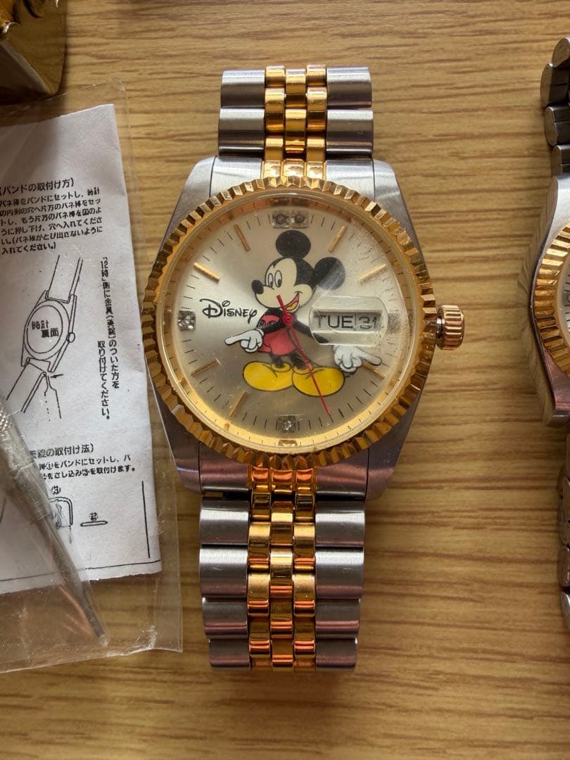 Disneyミッキー 1000個限定 ダイヤモンド 腕時計 2個セット