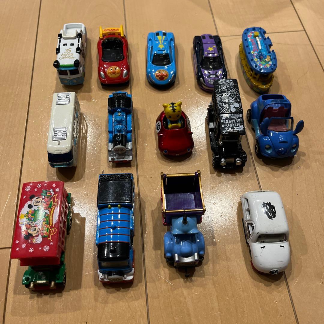 トミカ ミニカーまとめTOMICA 93台おまけ付きディズニーアンパンマン等