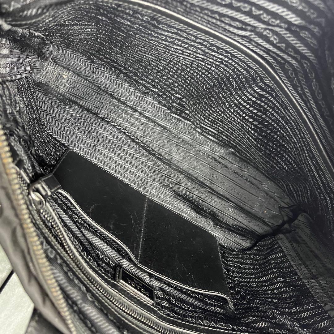 近年モデル Prada プラダ 2way ビジネスバッグ A4 斜め掛け 黒