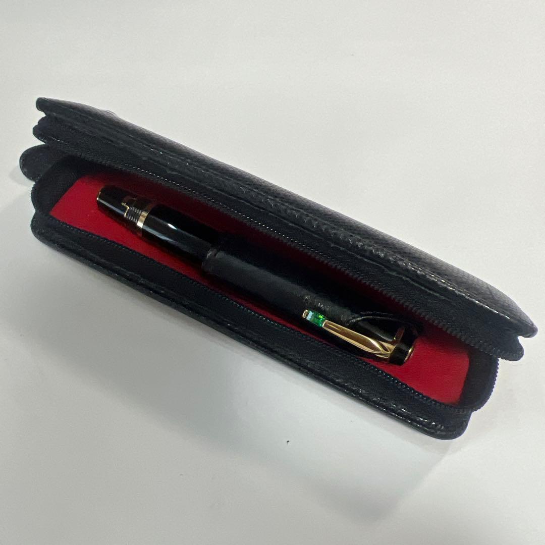 モンブランボエム万年筆グリーンとペンケース ボエム ブラック/レッド1