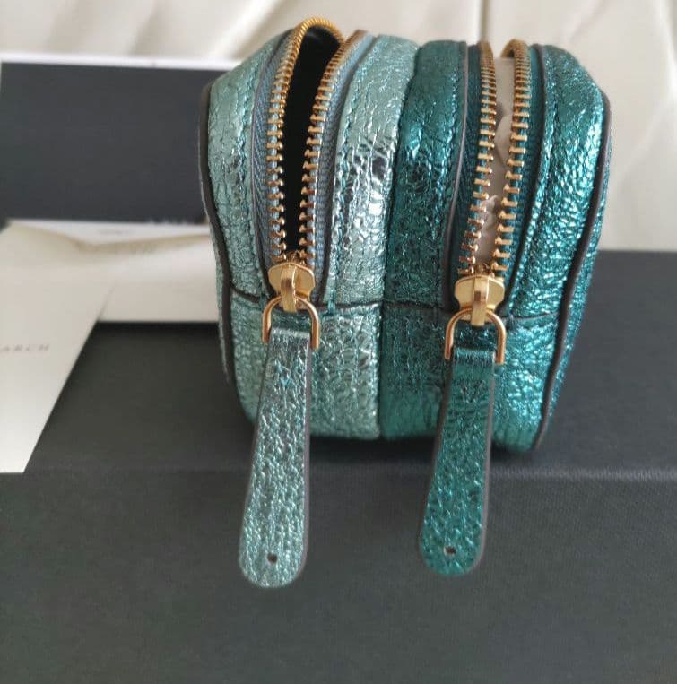 新品未使用アニヤハインドマーチ　ケース　ミニバッグ　チャーム　キーホルダー