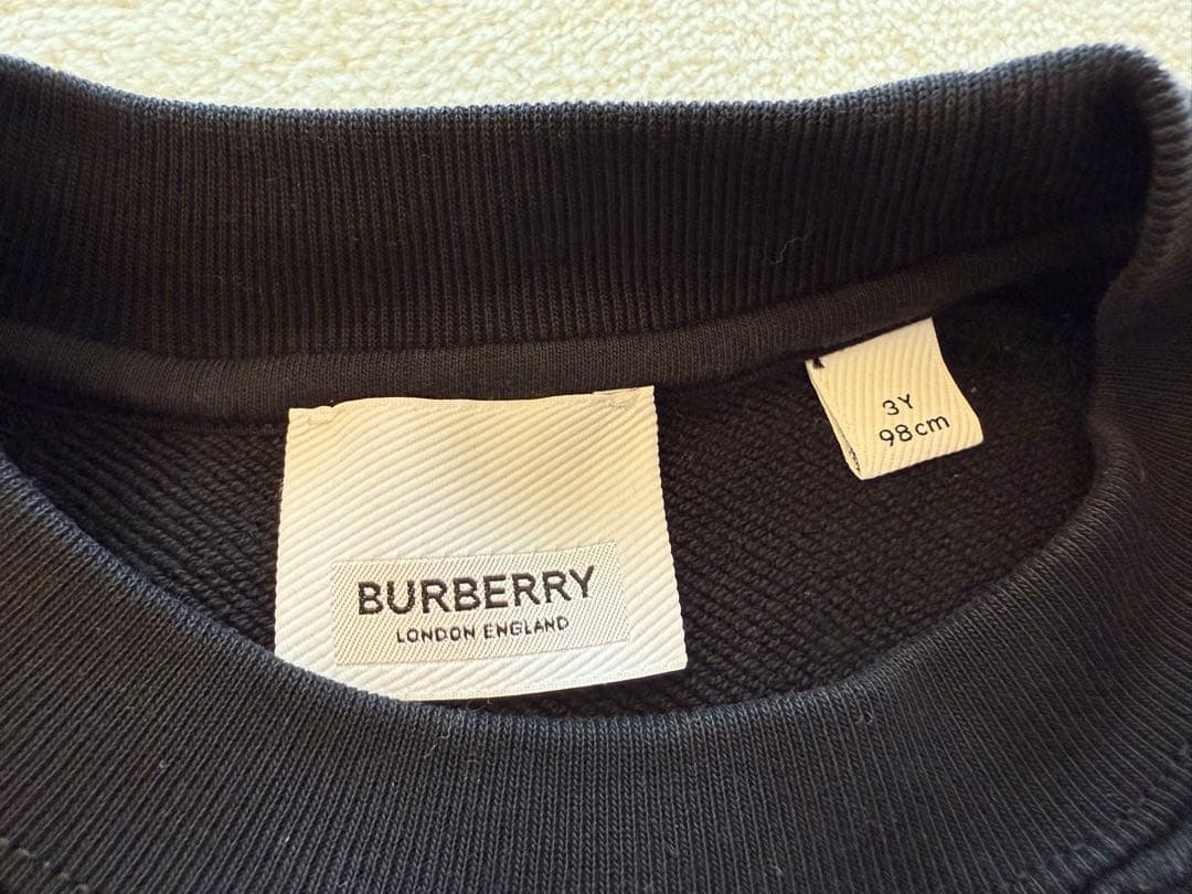 akn.fuj_BURBERRY 黒トレーナー 3Y