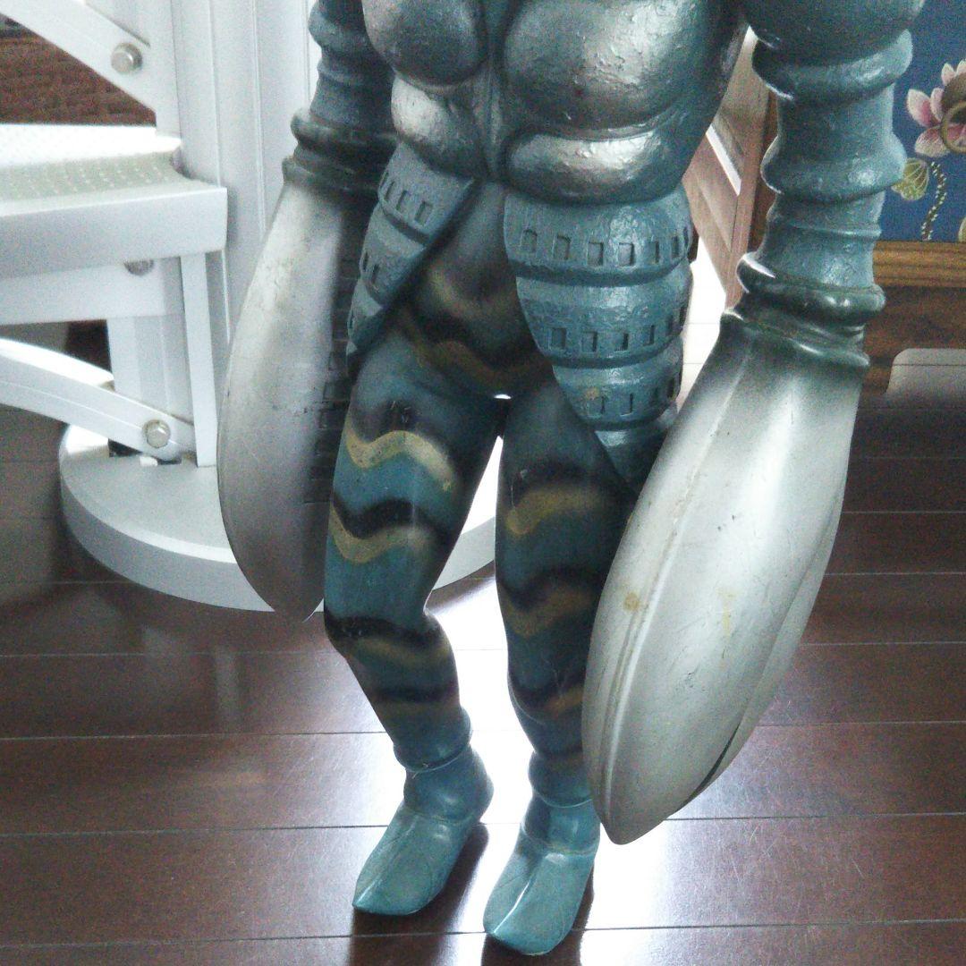 超リアル！販促用バルタン星人ビッグサイズフィギュア