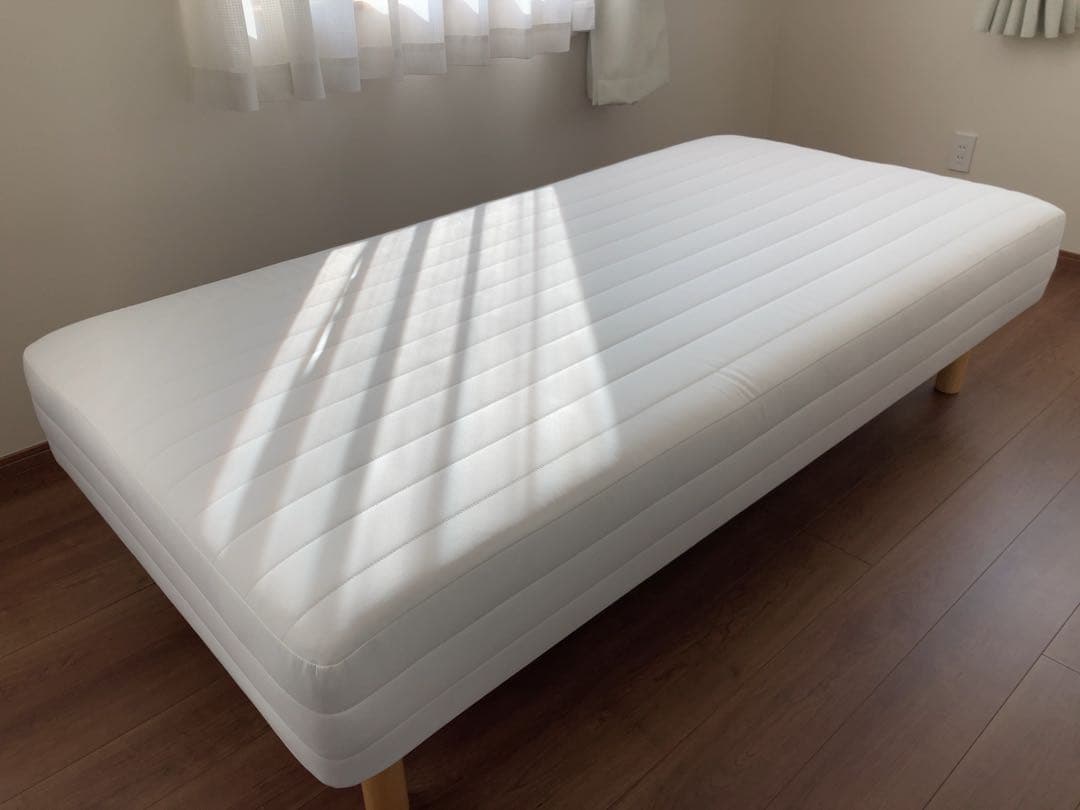 無印良品　シングル 脚付きマットレス ホワイト