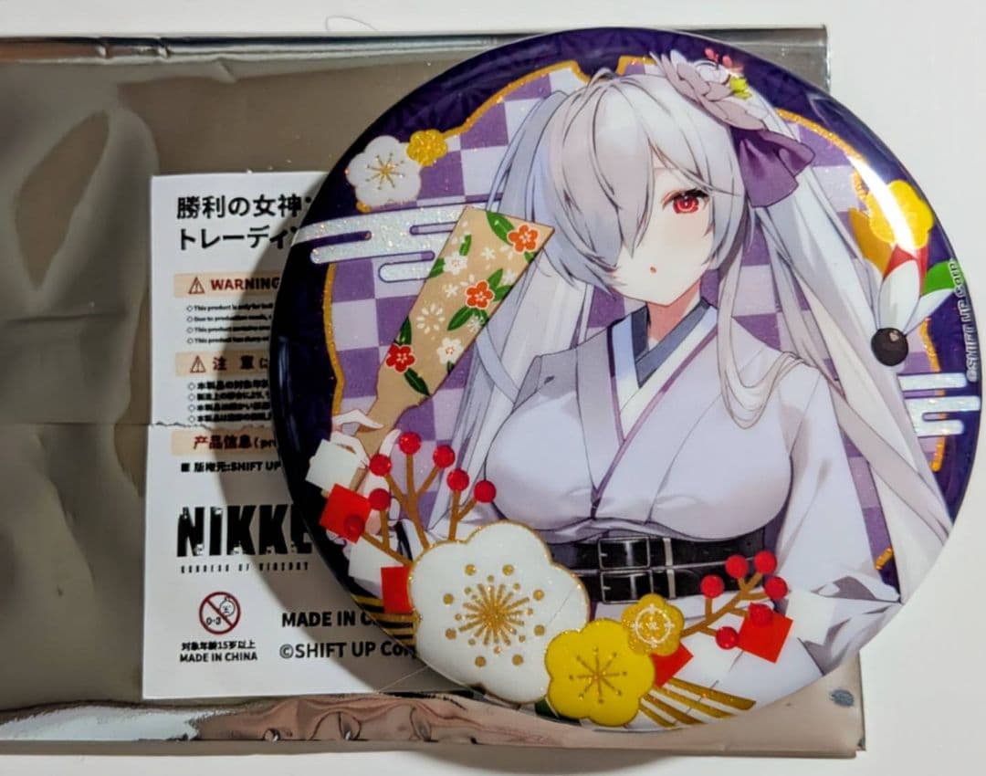 勝利の女神NIKKE ゲオコラボ シンデレラ缶バッジ - メルカリ