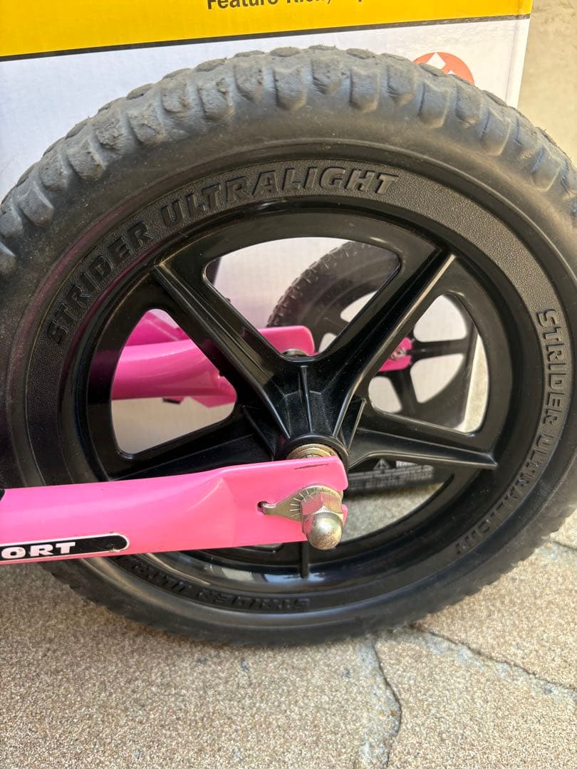 small-lily【美品】ストライダー　スポーツモデル　ピンク