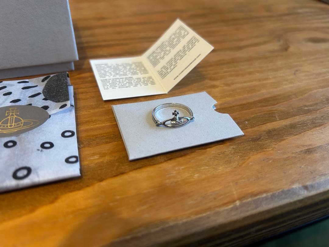 Vivienne Westwood シルバーリング