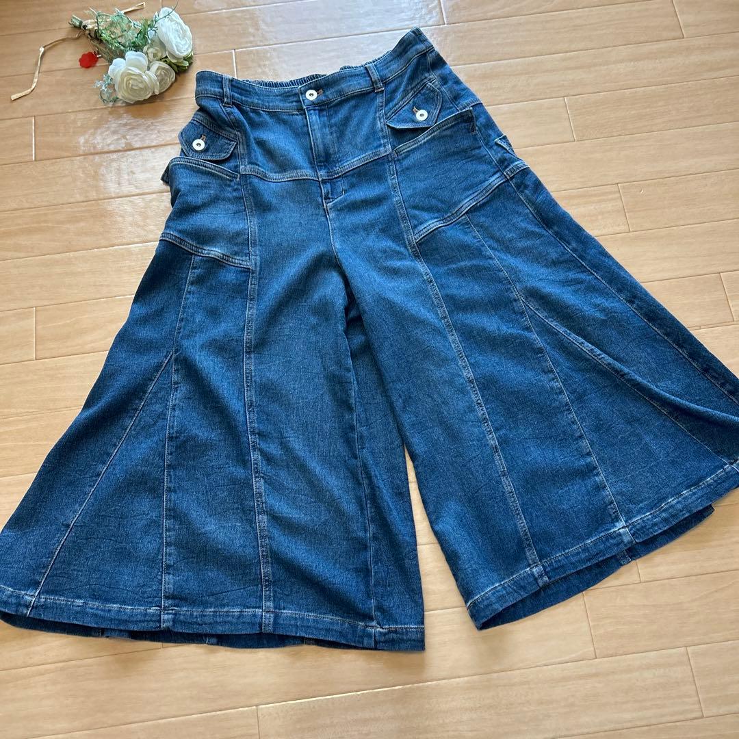 新品未使用☆センソユニコCUBE CUBEのガウチョパンツ