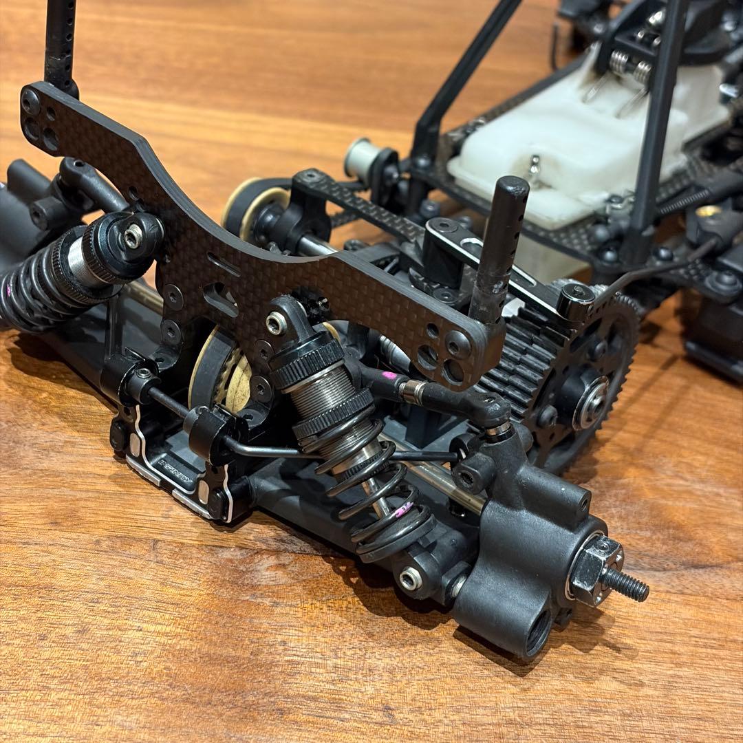 t*2様 INFINITY IF15 1/10GP ツーリングカーシャーシ