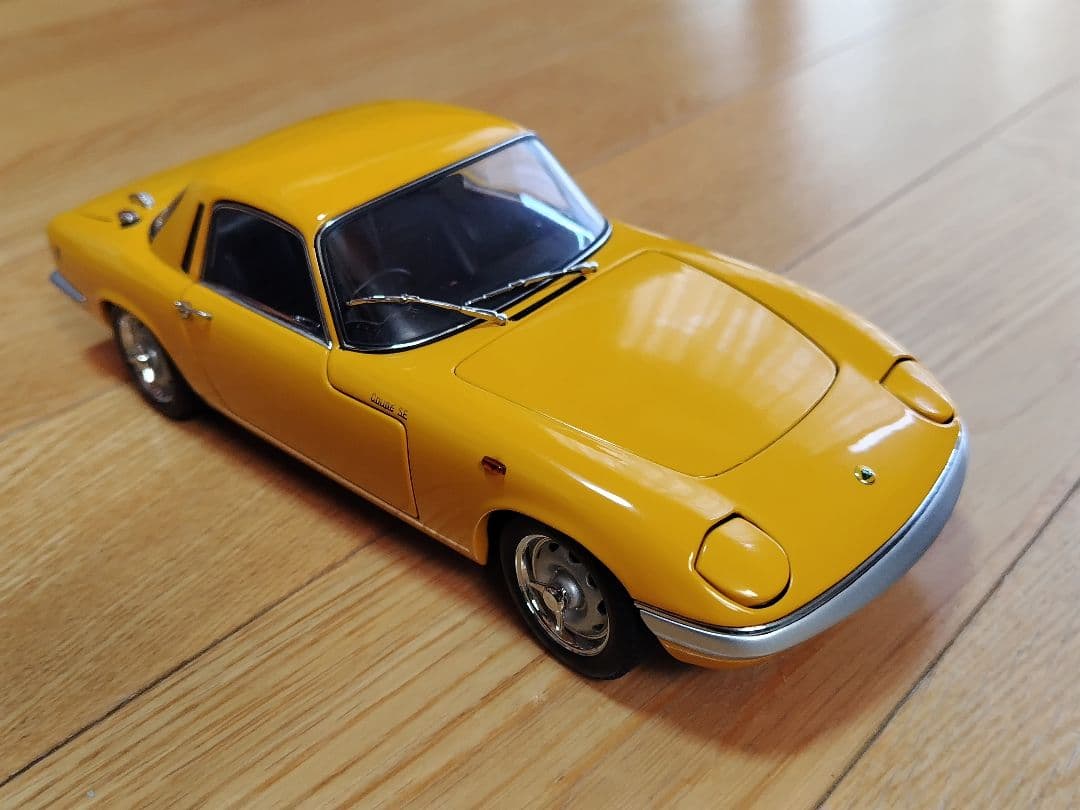 AUTOart「LOTUS ELAN S/E COUPE」1:18