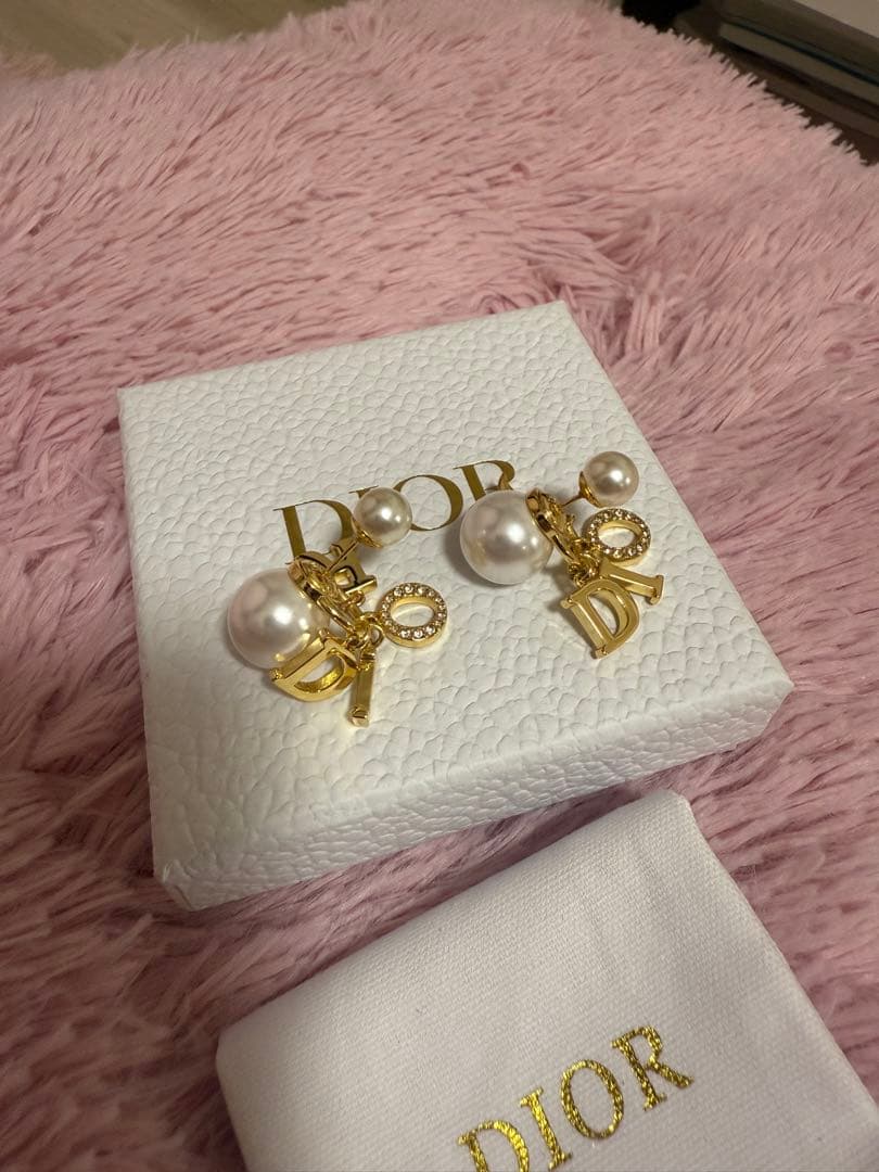 Christian Dior クリスチャンディオール ブランドロゴ フープ パール