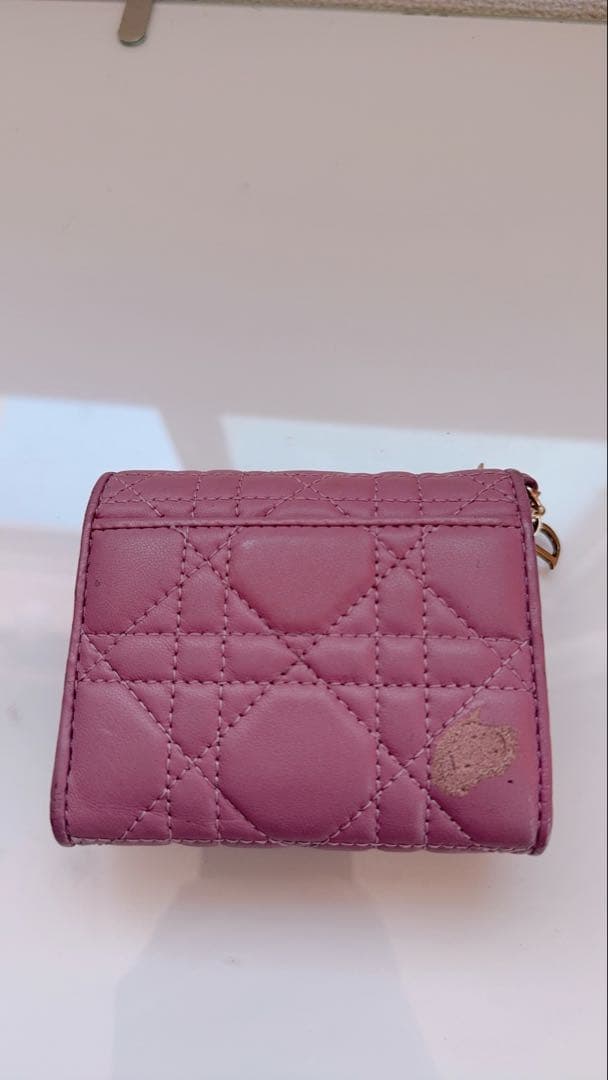 Christian Dior確実国内正規品 ピンク キルティング 三つ折り財布 2025