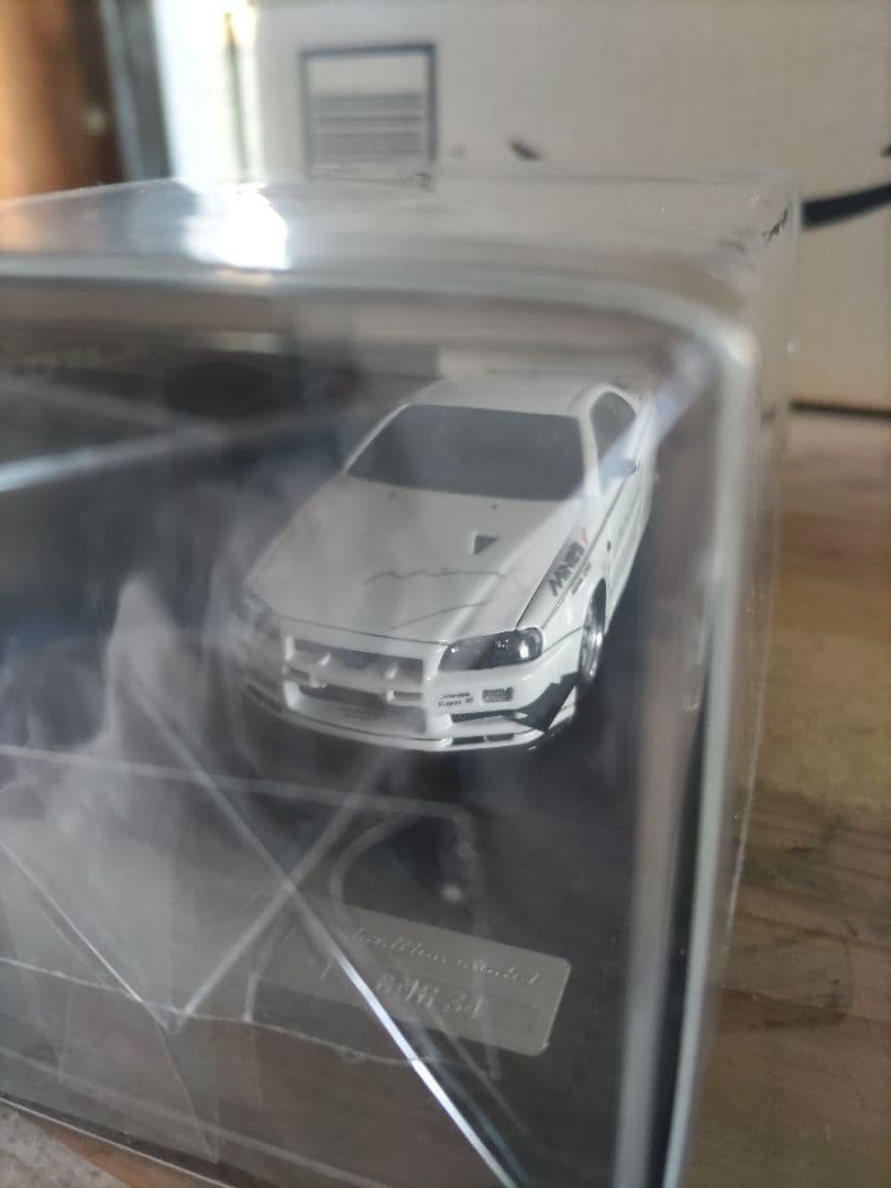 新品未開封　スカイラインGT-Rマインズ（R34）イグニッションモデル　1/43