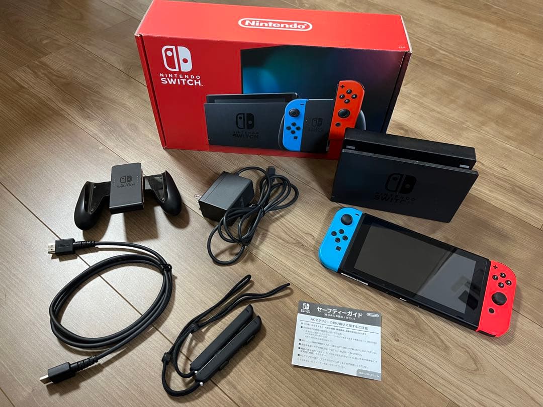 Nintendo Switch 本体 青/赤 Joy-Con付き　中古品