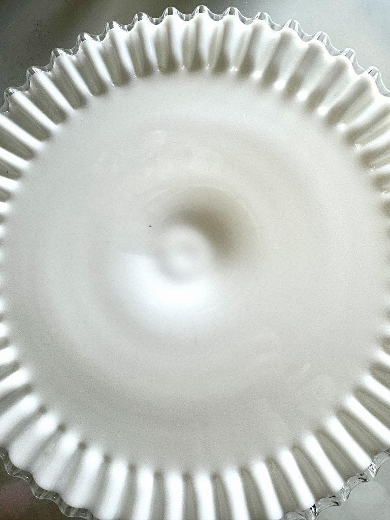 フェントン ケーキスタンド シルバークレスト ミルクガラス ペデスタル