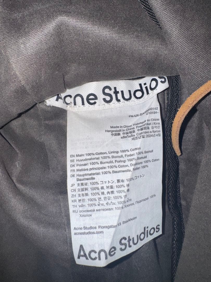 Acne Studios メッセンジャーバッグ