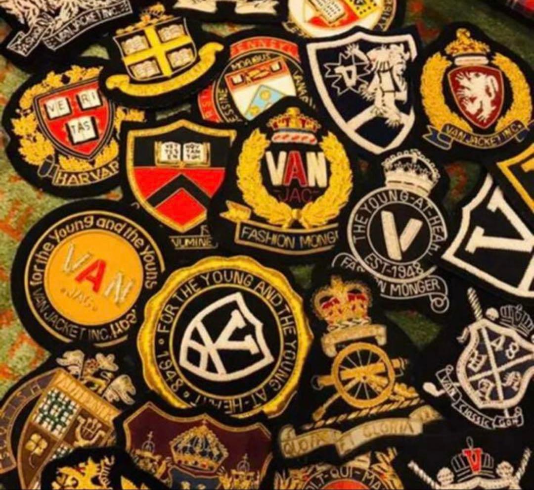 一 番 安いホビー・楽器・アート - 値引、VAN金モールVエンブレム新品